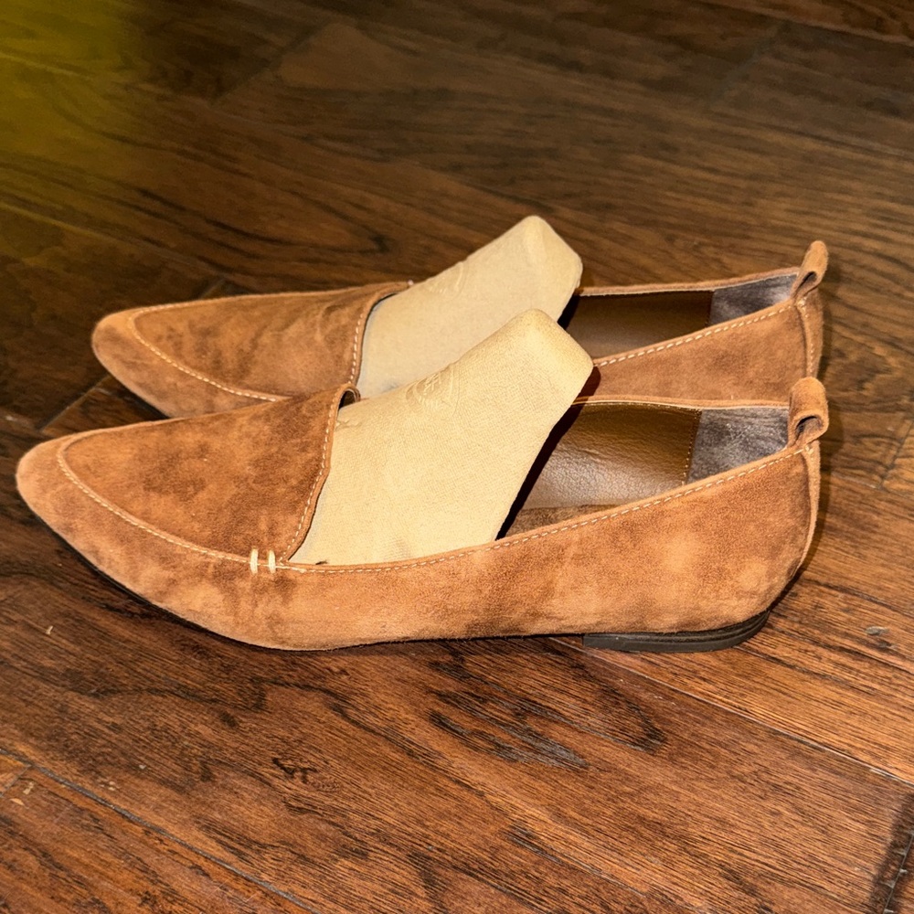 White Mountain Tan Suede Loafers Pointed Toe Flats Women’s Shoes size 8.5 - Picture 4 of 9